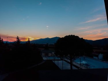 last sunset from here #bnesimppl #travelpassion #travelaroundtheworld   #travellife  #wanderlust  #postcardfromtheworld   #traveltheworld  #instapassport  #travelphoto …