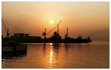 by the bay !! . . . . . #dslrofficial #indiaphotoconcept #streetsofindia #streetphotography #soi&hellip;