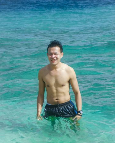 Water therapy and a dose of vitamin sea. #ExploReytion #travelph #travelworld #bnesimppl #travelphotos