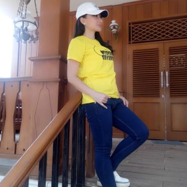 #jakarta #kampungbetawi #travelblog #travelling #travelblogger #traveller #travel #bnesimppl #yellow #selfie #instagram #instagood #instalike #like4like…