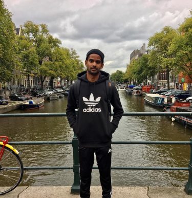 Back in this beautiful city ???????? #amsterdam #canalbelt #netherlands #europe #streetstyle #adidas #iamtb #gravlmag…