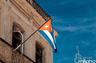 #Cuba #instatravel #travelgram #tourism #travelblogger #wanderlust #ilovetravel #instatravelling #instapassport #travelling #trip #traveltheworld #getaway #instago…