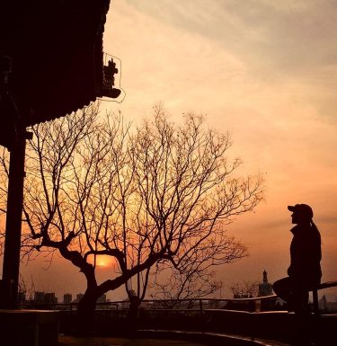 De los lugares más lindo que Pekín puede ofrecer PARK JINGSHAN #coleccionadoatardeceres #iamtb #instatravelgram…