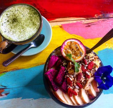 Breakfast in Pai and smoothie bowls are my new favourite thing. . . .…
