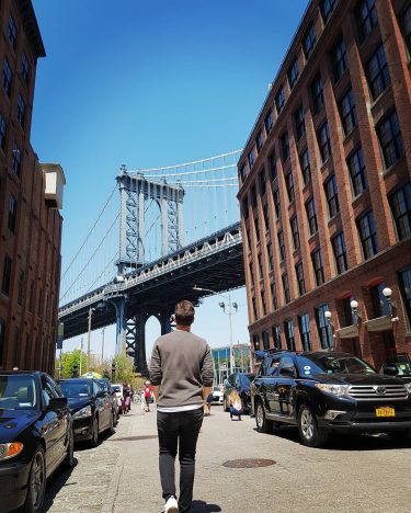 DUMBO, un barrio especial, dentro de un distrito especial. #newyork #nuevayork #nyc #nycity #manhattanbridge…