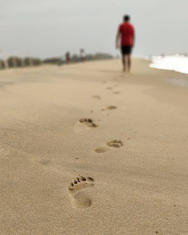 Everything changes, Nothing stays the Like footprints in the sand. #photooftheday #picoftheday #photography #canonindia…