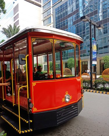 An inspiration from the past. #Tranvia . . #travelholic #travelers #travelbag #travellers #traveling #travelbug&hellip;