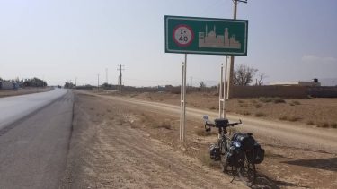 Woche 22 Gefahrene Kilometer Teheran, Ghom, Kaschan, Esfahan, Abadeh. In Esfahan habe ich mich…