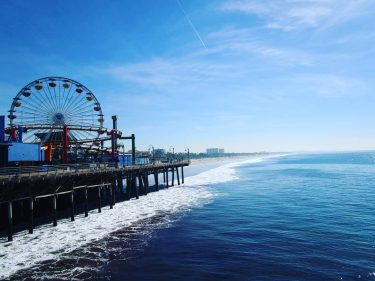 What a beautiful day ???????? . #santamonicapier #santamonica #losangeles #california #westcoast #america #americantrip #solotravel…