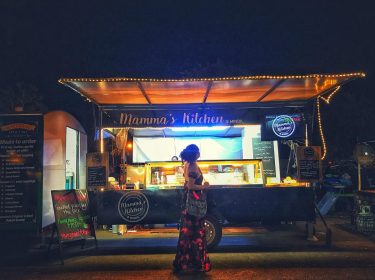 You cannot miss the evening market @mindilbeach @darwinnt ️ . . . . .…
