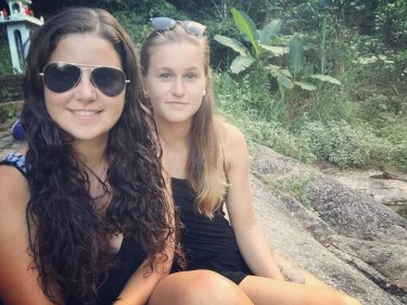 Busfahrt nach Pai ~ #newpost #asia #thailand #chiangmai #to #pai #rosiontour #reisenfuerweltentdecker #starttheadventure #backpackers…