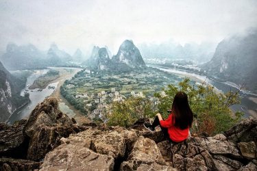 天氣不似預期 風景依舊美麗 #guangxi #yangshou #laozhaishan # #廣西 #陽朔 #老寨山 #桂林 #travel #travelblogger #slowlife #slowlifestyle&hellip;