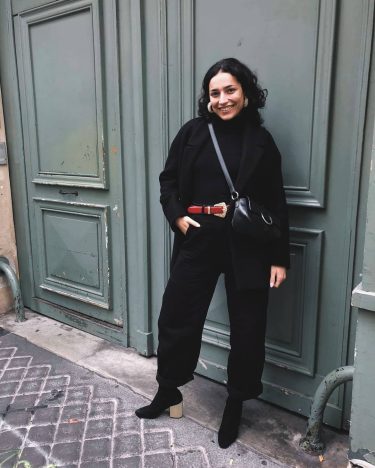 As black as my heart . . . . . . #streetlife #girlaroundworld #paris&hellip;