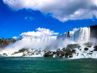 #waterfall #niagara #forceofnature #water #blue #sky #skyporn #waterporn #amazing #beautiful #nature #travel #travelblogger #travelholic&hellip;