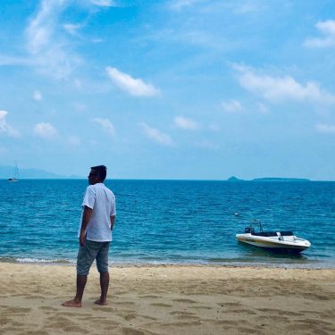 So many amazing beaches on the island #kosamui #thailand ! Today we went to…