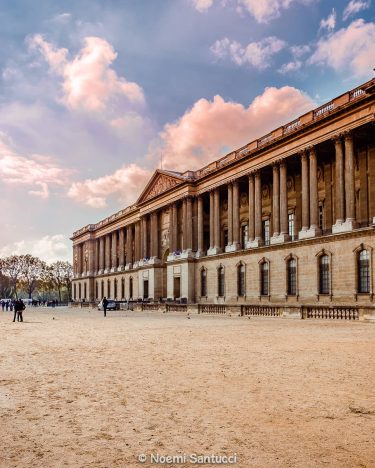 Louvre Museum (IT????????) 2 Novembre 2018, il Museo del Louvre all’esterno, wow enorme ~~~~~~~~~~~~~~~~~~~~~~~~…
