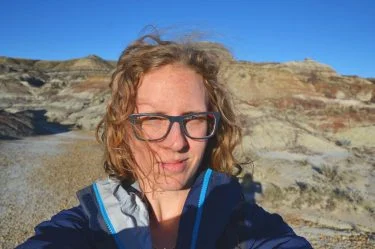 Thinking back to my fun day trip to Drumheller and the Royal Tyrrell Museum…