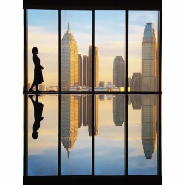 under a soaring skylight #mysmilesnap #fourseasons #travelmethat #travelingpost #globetrotter #ladiesgoneglobal #travelaroundtheworld #girlswhotravel #femmetravel #TheTravelWomen&hellip;