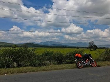 Lovely cool weather riding the Agumbe-Sringeri-Balehonnur-Chikmagalur-Hassan stretch today. Successfully chased the sun out