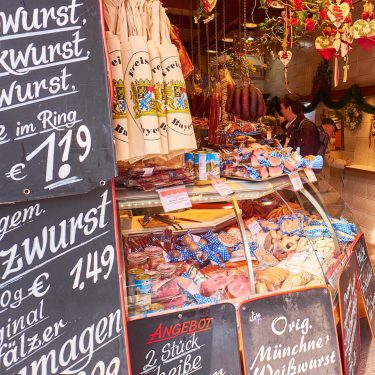 Sausage galore and more! . . . . . #bnesimppl #bratwurst #citytour #deutschland #europetravel…