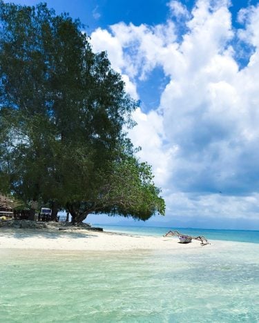 Hello paradise #gilikedis #giliislands #indonesia #lombok #travel #beachlife #paradise #travelling #instatravel #lonleybeach #bnesimppl