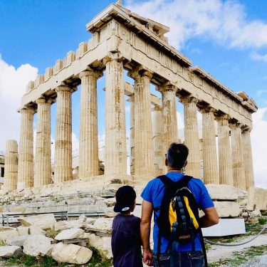 We came across these old ruins in #athens today. Looks like they’ve been here&hellip;