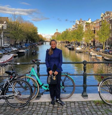 Beautiful sunny day in Amsterdam! love exploring this beautiful city! • • • #instablogger…