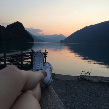 In love with this beautiful sunset!! #lake #interlaken #switzerland #inlove #sunset #sunset_pics #ilovesunsets #paz&hellip;