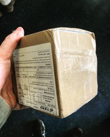 Mi piace quando arrivano i pacchi! #7artisans25mm #canoneosm10 #canonm10 #canon #photography #video #videomaking #travelvlog&hellip;