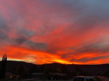 Sometimes there is simply #nofilterneeded – Well done, Mother Nature. #sedona #sedonasunset #arizona #sunset…