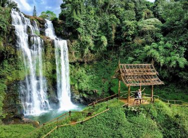 One of my favourite waterfalls from the Bolaven Loop! It looked like something out…