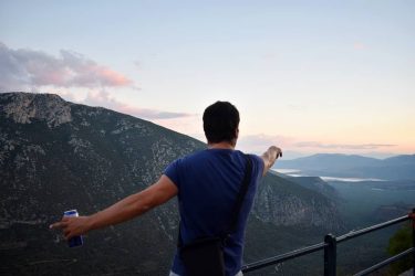 En nuestro segundo día en Delfos, tras haber descubierto el templo de Atenea, el…