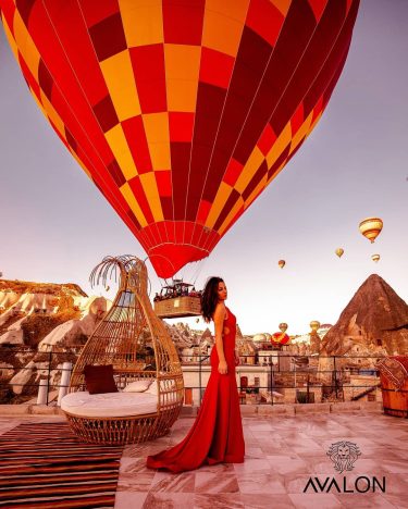 The city of hot air balloon’s Model @dina_kovic @avalon_dress . . . . .…