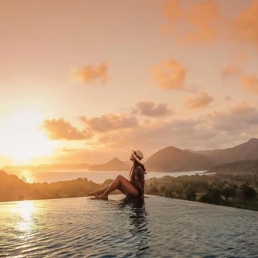 Chasing sunset with @7havenslombok , i’m so greatful can living at here . Seven…