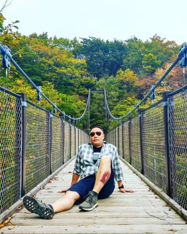 It is really hard to take a pic with nobody at this suspension bridge…