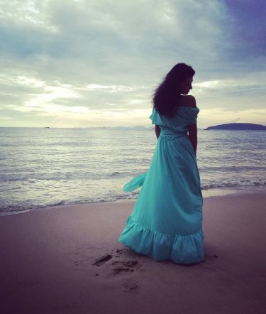 #leftoutsidealone #eatpraylove #nightlife #sealife #andamansea #hope #beachgirl #beyourself #beleive #lovelyplace #romantic #thought #nature #bnesimppl