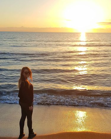 • • • #prospettive #sun #sunset_pics #red #sfumature #sunset #sunsetporn #sunset #tramonto #smile #seascape…