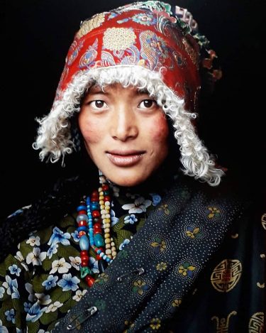 Mostra Steve McCurry. #bologna #portrait #portraitphotography #portrait_perfection #portrait_vision #portraits #jj_allportraits #sheisnotlost #ig_portraits #igersbologna #igers_bologna…
