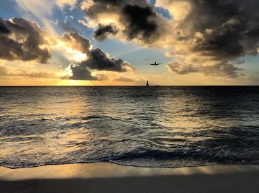 #travelphotography #sunset #amazing #beautifulsunsets #sunsetlovers #sunsetbeach #sunset_pics #traveladdict #travelphotographer #travelmoreworryless #seetheworld #travel #traveller #beautifuldestinations…
