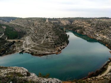 Si hay magia en este planeta, está contenida en el . . #cuenca #agua…