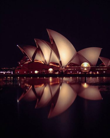 Reflections . . . . #sydney #australia #oz #sydneylife #sydneyaustralia #sydneylocal #aussiesofinstagram #aussie #ig_australia…