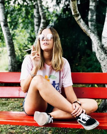 I really love winter but I’m definitely a summer kind of girl. ️ @rennero1…
