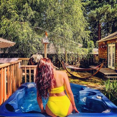 One lap at a time. 100 more to go #BackyardOasis #MyExpeditionHappiness #LAtoPortland @airbnb This&hellip;