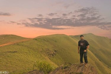 Travel doesn’t become an adventure unless you leave yourself behind #ksutravelstories #travelphotography #indiaclicks #instatravel…