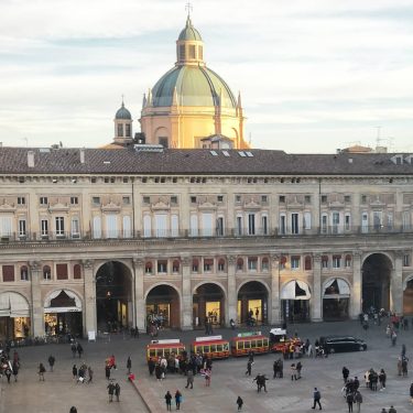 #bologna #bologna_city #bolognainside #succedesoloabologna #bolognawelcome #welcometobologna #volgobologna #bellabologna #igersbologna #igers_bologna #ig_bologna #vivibologna #lamiabologna #mybologna…