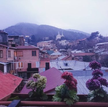#Tbilisi #instatbilisi #Georgia #instageorgia #oldcity #flowers #flowerstagram #rainy #rainyday #rain #beautiful #sight #view #tbilisiphoto…