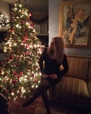 Bye bye you next year!!!! #christmas #saygoodbye #moodoftheday #this #lovechristmas #happynewyear #bnesimppl #picoftheday #photooftheday…