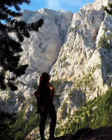 “Al pie de la montaña aprenderás lecciones que la cima nunca te hubiera enseñado…