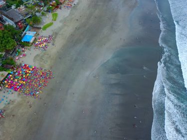 #balinature #baliindonesia #seminyak #dronepilot #dronepic #dronebois #droneheroes #seminyakbeach #seminyakbali #drone #dronegear #dronephoto #drone_countries #dronefly…