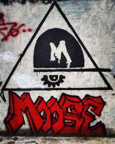 #scrittesuimuri #graffiti #street_art #jj_urbanart #jj_urbex_ #graffitiart #ig_streetart # #streetart #rsa_streetart #ig_graffiti #graffit #graffiti_art #street_art…